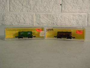 lot 20 image: ATLAS N Scale 70-TON ORE CAR THUNDER BAY M. #3216- & 70-TON ORE CAR BURLINGTON N. #3205 - IN CASE - NICE - GREAT SET - SEE PICTURES
