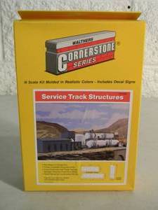 lot 41 image: WALTHERS CORNERSTONE SERIES N SCALE #933-3206 SERVICE TRACK STRUCTURES - IN BOX - NICE - GREAT PIECE - SEE PICTURES
