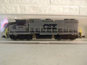 lot 45 image: LIFE LIKE N SCALE ITEM 7842 GP38-2 CSX - IN BOX - NICE - FANTASTIC PIECE - SEE PICTURES