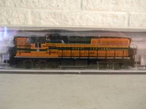 lot 46 image: LIFE LIKE N SCALE ITEM 7767 SD7 LOCO GREAT NORTHERN #569 - IN BOX - NICE - FANTASTIC PIECE - SEE PICTURES