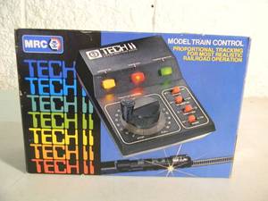 lot 50 image: MRC TECH II LOCO MOTION 2500 MODEL TRAIN CONTROL - IN BOX - NICE - GREAT PIECE - SEE PICTURES