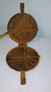 Antique Selden Griswold Waffle Maker.