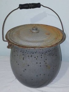 Enamelware Gray Speckle Round Pail With Lid (chamber pot)
