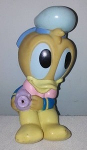Vintage Baby Disney Donald Duck 5 In. Rubber Toy Squeeze Squeaker.