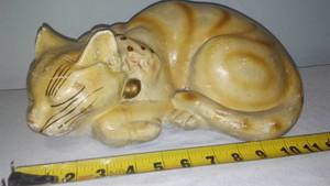 Vintage Chalkware, Napping Cat.