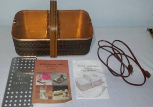 Electric Salton Hot Basket 60s.