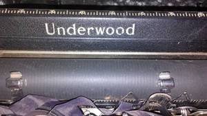 Underwood Vintage Manual Typewriter.