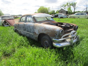 lot 10 image: 194950 Ford