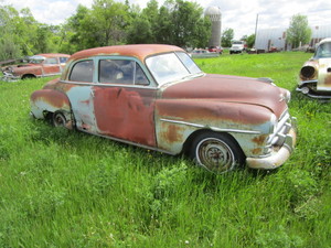 lot 14 image: 1952 Plymouth Cambridge