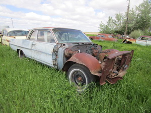 lot 18 image: 1964 Pontiac Catalina