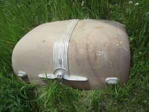 lot 22 image: 1950-51 Pontiac Trunk Lid