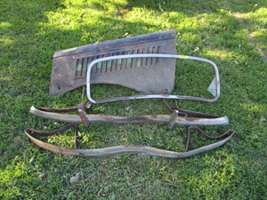 lot 38 image: 35 Ford Parts