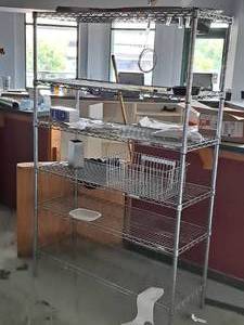 lot 329 image: Wire Shelving Unit