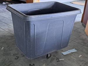 lot 330 image: Rubbermaid Garbage Dump Cart
