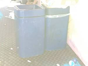 lot 332 image: Lot of (2) Garbage Cans