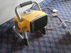 lot 348 image: Stanley 1500W Ceramic Air Heater 675900