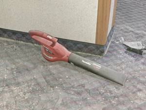lot 385 image: Homelite 2-speed Blower UT42100B