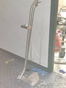 lot 393 image: Shampoo Carpet Cleaner Handle