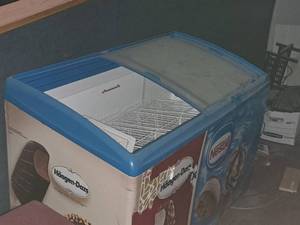 lot 400 image: Cooler