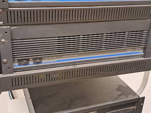 lot 29 image: QSC Rack-Mount Professional Stereo Amplifier 1400