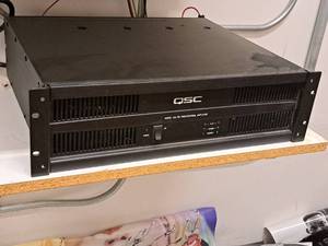 lot 30 image: QSC Rack-Mount Professional Amplifier ISA 750