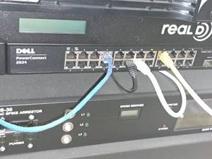 lot 48 image: Dell PowerConnect Rack-Mount 2824