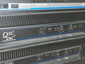 lot 54 image: QSC Rack-Mount Professional Stereo Amplifier MX 1500a