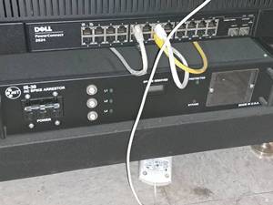 lot 61 image: MiT Rack-Mount AC Spike Arrestor IS-30