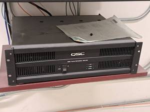 lot 73 image: QSC Rack-Mount Professional Amplifier ISA 750