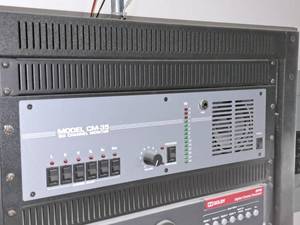lot 82 image: Rack-Mount Six Channel Monitor CM-35