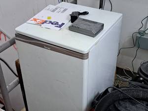 lot 149 image: Danby Household Mini Refrigerator R450-C