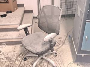 lot 172 image: Rolling Office Arm Chair