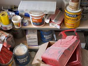 lot 265 image: Contents of Shelf - Assorted Painting Supplies, Automotive Chemicals