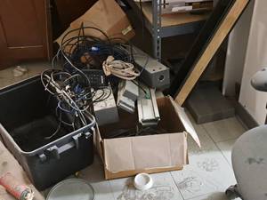 lot 277 image: Lot of  Assorted Electronic Parts and Wires
