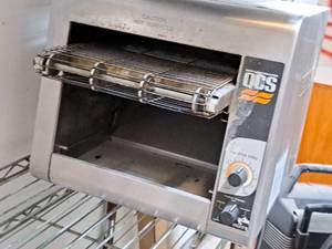 lot 280 image: Convection Conveyor Oven