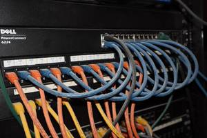lot 102 image: Dell PowerConnect Rack-Mount 6224