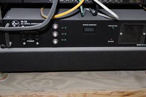 lot 127 image: MiT Rack-Mount AC Spike Arrestor IS-30
