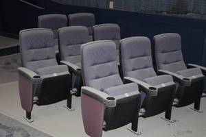 lot 421 image: Lot of (8 Seats) Section Seating