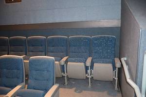 lot 472 image: Lot of (16 Seats) Theatre Seating 1-Row