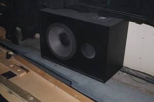 lot 519 image: JBL Stereo Speaker