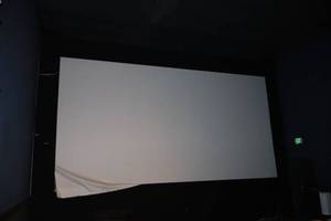 lot 21 image: Movie Projector Screen 25x14