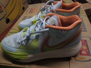 nike shoes size 9...