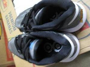 nike shoes size 9.5...