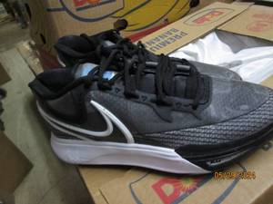 nike shoes size 9.5...