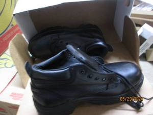 size 8 m boots...