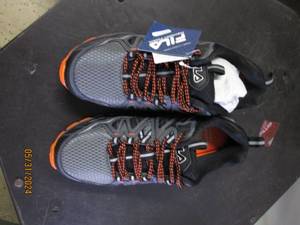 size 7.4 fila tennis shoes...