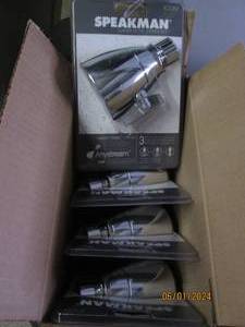 case of 4 speakman luxury shower heads