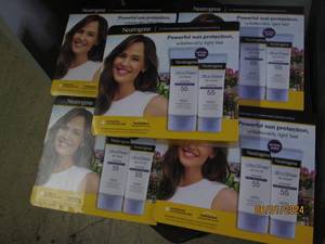 6 packages of 2 neutrogena ultra sheer sunscreen spf 55