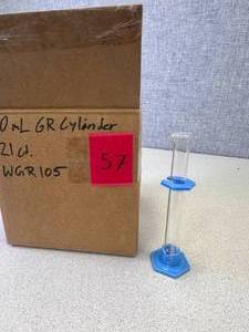 lot 8 image: 21 - 10ml Graduated Cylinders