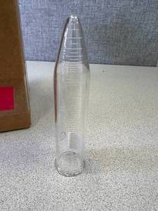 lot 17 image: 18 - 40ml Graduated Centrifuge Tubes